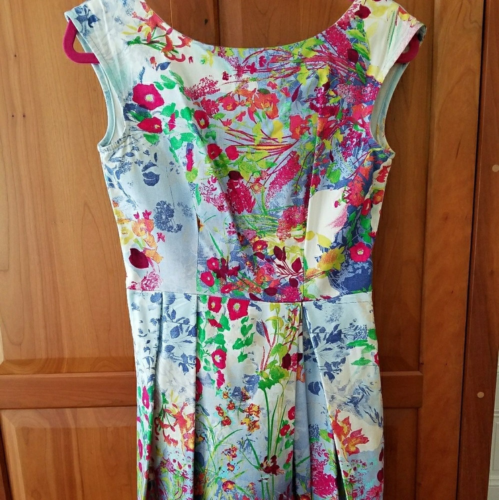 Fit and Flare Dress Size 6/8 by Closet London